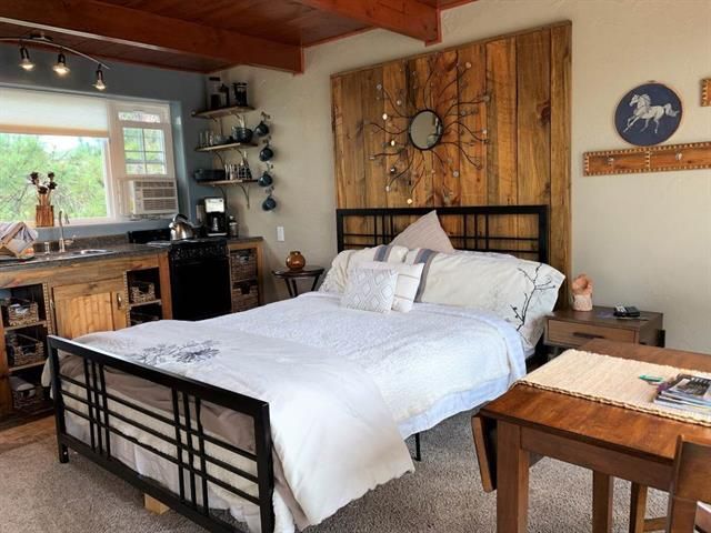 549 Cold Brook Ave, Hot Springs, SD 57747